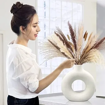 Stunning White Ceramic Vases for Modern Home Elegance