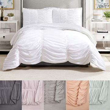 Modern Heirloom 3-Piece Comforter Set for King Beds