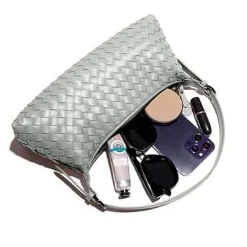 Stylish Vegan Leather Handbag - Perfect for Every Occasion