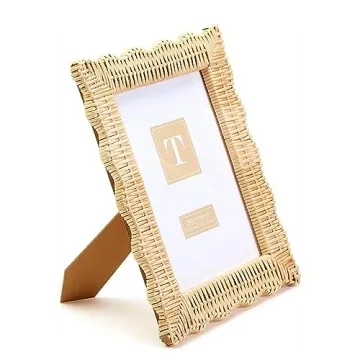 Stylish Two's Company Rattan Photo Frame - Rustic Décor
