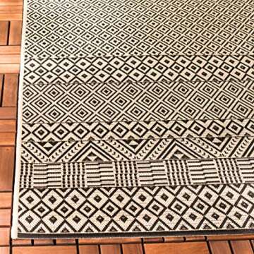 SAFAVIEH Courtyard Collection Runner Rug - 2'3" x 8', Beige & Black, Moroccan Design, Non-Shedding & Easy Care, Indoor/Outdoor & Washable-Ideal for Patio, Backyard, Mudroom (CY6235-25612)