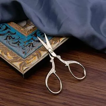Small scissors