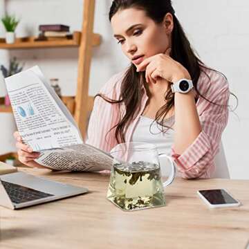 Leinuosen 2 Pcs Glass Pitcher Elegant Shaped Glass Creamer Pitcher Glass Tea Pitcher Coffee Milk Creamer Pitcher Creative Milk Frothing Pitcher Milk Frother Cup Creamer Jug (Square Style,350 ml)