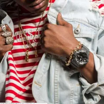 Casio Men's Watch XL Series G-Shock Quartz 200M Water Resistant, Shock Resistant, Super Matte Grey Finish, Durable Resin, Men's Wrist Watches, Digital Casio G-Shock for Men (Model GA-700UC-8ACR)