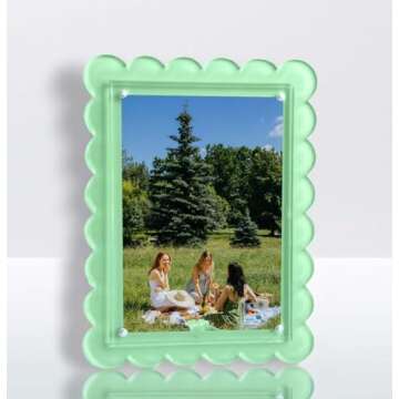 Elegant Scalloped Green Acrylic Frames - 2 Pack