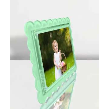 Elegant Scalloped Green Acrylic Frames - 2 Pack