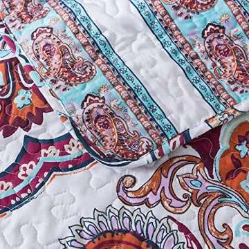 DaDa Bedding Bohemian Reversible Cozy Paisley Floral Bedspread Set - Bright Buta Folky Vibrant Colorful Coverlet - Turquoise Blue Red Orange with White Background - Cal King - 3-Pieces