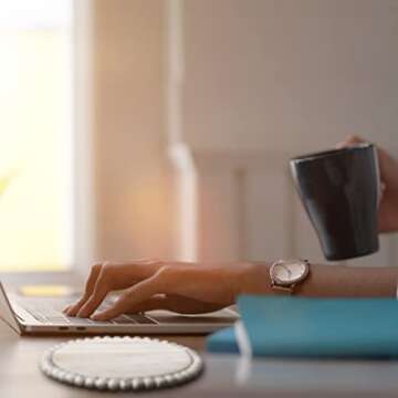 Honeydak 6 Pcs Beaded Wood Coasters Sets 3.94 Inches Round Beaded Farmhouse Coasters Home Wood for Drinks Bar Table Top Home Kitchen Table Housewarming(White)