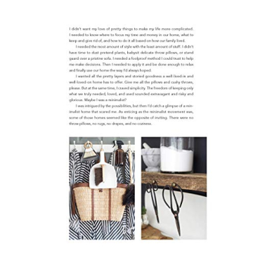 Cozy Minimalist Guide for Year-Round Hosting and Decor