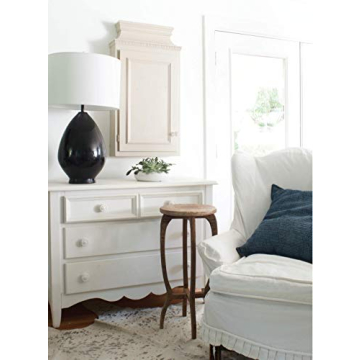 Cozy Minimalist Guide for Year-Round Hosting and Decor