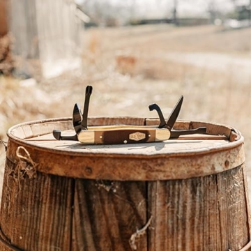 Old Timer Folding Whittling Knife Ideal for Carving and Outdoors