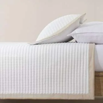 Bonlino White Quilt Set for All Season Comfort
