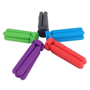 3/Pack Foldable Silicone Trivets, FENGCHEN Folding Trivets, Non-Slip Collapsible Cross Compact Design Expandable Silicone Pot Holder, Black