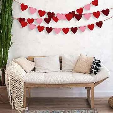 Felt Heart Garland Banner for Valentine's Day Festivities