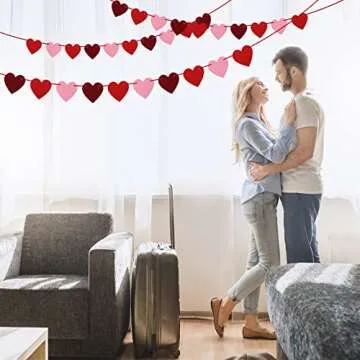 Felt Heart Garland Banner for Valentine's Day Festivities