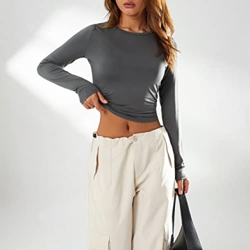 Y2K Long Sleeve Crop Top Stylish for Casual Wear
