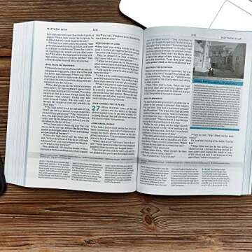 CSB Apologetics Study Bible for Students, Blue Trade Paper, Black Letter, Defend Your Faith, Study Notes and Commentary, Articles, Profiles, Full-Color Maps, Easy-to-Read Bible Serif Type