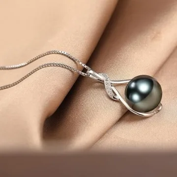 Tahitian Black Pearl Necklace for Her Stunning Gift