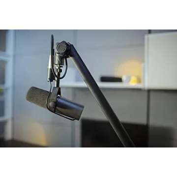 Shure SM7B Dynamic Microphone & Gator 3000 Boom Stand