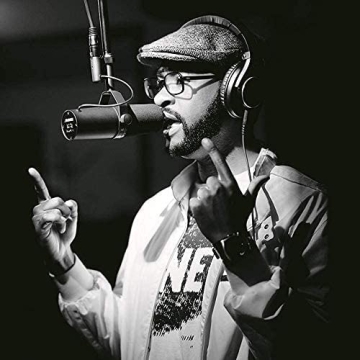 Shure SM7B Dynamic Microphone & Gator 3000 Boom Stand