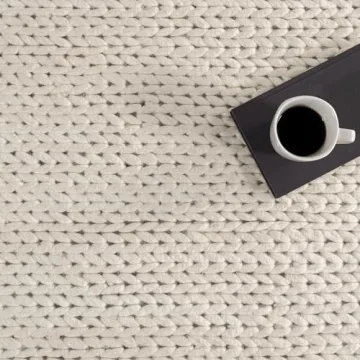 nuLOOM 5x8 Handmade Area Rug for Cozy Living Spaces