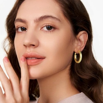 SHOWNII Chunky Gold Hoop Earrings 14K Gold Plated Lightweight
