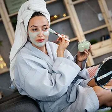 Yarlung 16 Pack 8 Oz Plastic Jars with Lids, Clear Body Scrub Jars Empty Refillable Containers Round Low Profile Samples Jars for Makeup, Body Butter, Creams, Slime, Travel Storage