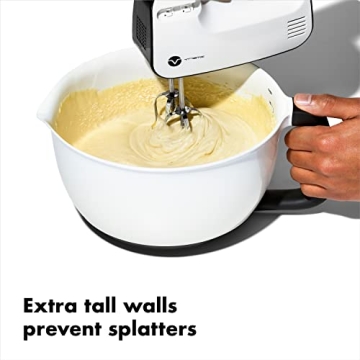OXO Good Grips 4Qt Mixing Bowl with Lid for Easy Baking