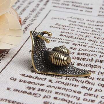 Acxico 2Pcs Solid Brass Snail Figurines Small Statue House Decoration Animal Figurines Gift