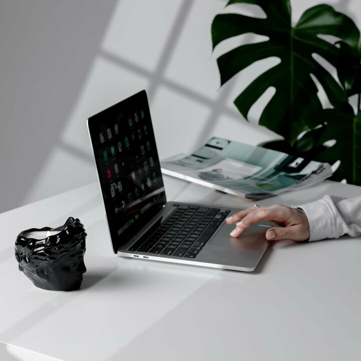 Luxury Aesthetic Candles with Wooden Wicks