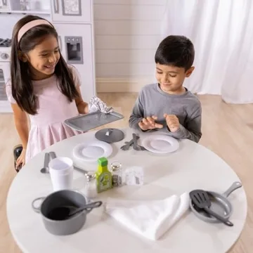 Melissa & Doug 22-Piece Play Kitchen Accessories Set