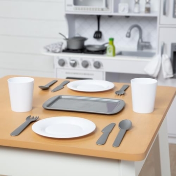 Melissa & Doug 22-Piece Play Kitchen Accessories Set