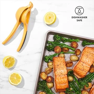 OXO Good Grips Citrus Squeezer for Fresh Lemon Lime Juice