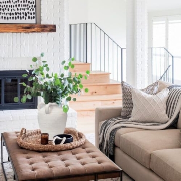 Handcrafted 9.8-Inch Terracotta Flower Vase - Artful Decor