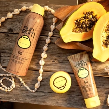 Sun Bum Original SPF 50 Sunscreen Spray Vegan and Hawaii 104 Act Compliant (Octinoxate & Oxybenzone Free) Broad Spectrum Moisturizing UVA/UVB Sunscreen with Vitamin E 6 oz, natural