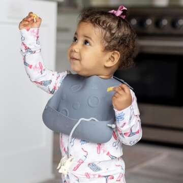 Mess-Free Baby Bungee Bib with Adjustable Tether System