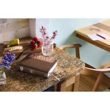 NIV Beautiful Word Bible with Illustrated Verses