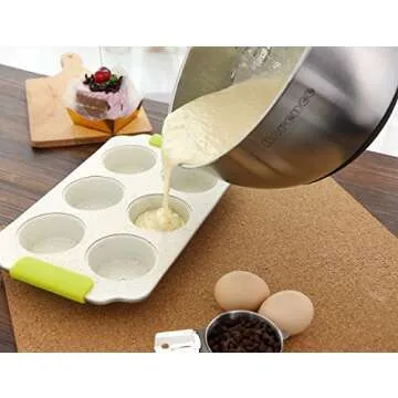 Rorence Stainless Steel Non-Slip Mixing Bowls With Pour Spout, Handle and Lid, Set of 3, Black