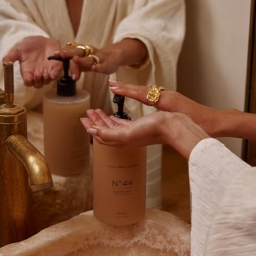 Lux Unfiltered N°44 Neroli Hand Wash Exfoliating Moisturizing