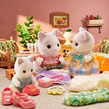 Calico Critters Latte Cat Family Playset for Ages 3+