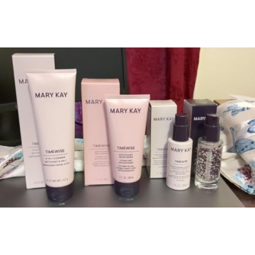 Mary Kay TimeWise 3D Miracle Set - Combination/Oily Skin Moisturizer, Anti-Aging Cream, SPF 30, Natural