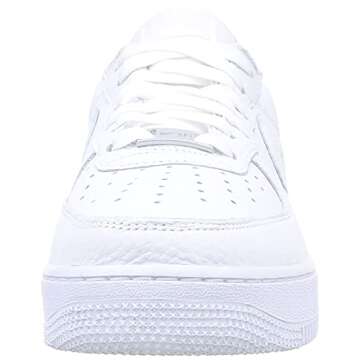 Stylish NIKE Men's Basketball Shoes - Retro Comfort & Performance