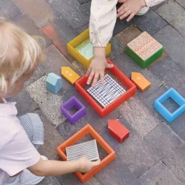 Kaplan Discovery Squares: Educational Rainbow Nesting Set