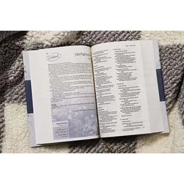 NIV, Women's Devotional Bible (By Women, for Women), Hardcover, Comfort Print