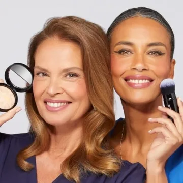 Baked Balance-n-Brighten Lightweight Powder Foundation