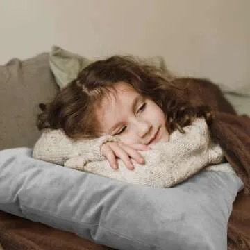 Jyumini Pack of 2 Velvet Soft Throw Pillow Covers 18x18 Inch, Silky Square Decorative Cushion Cases with Zipper for Home Decor Pillow Case Living Room Couch Sofa Bedroom, Grey