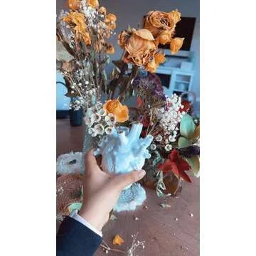 Heart Vase Resin Sculpture, Creative Art Flower Pot Desktop Home Decoration Living Room Desk Table Ornament Gift Valentine's Day