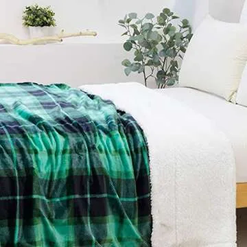 SOCHOW Sherpa Plaid Fleece Throw Blanket, Double-Sided Super Soft Luxurious Bedding Blanket 50 x 60 inches, Green