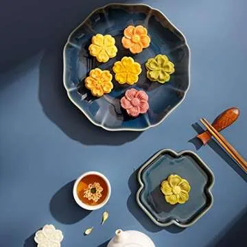 Ylskmu 4pcs Moon Cake Mold Set for Creative Baking