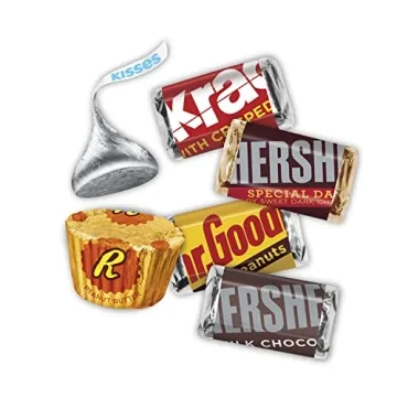 Assorted HERSHEY'S & REESE'S Candy Party Pack – 35 oz